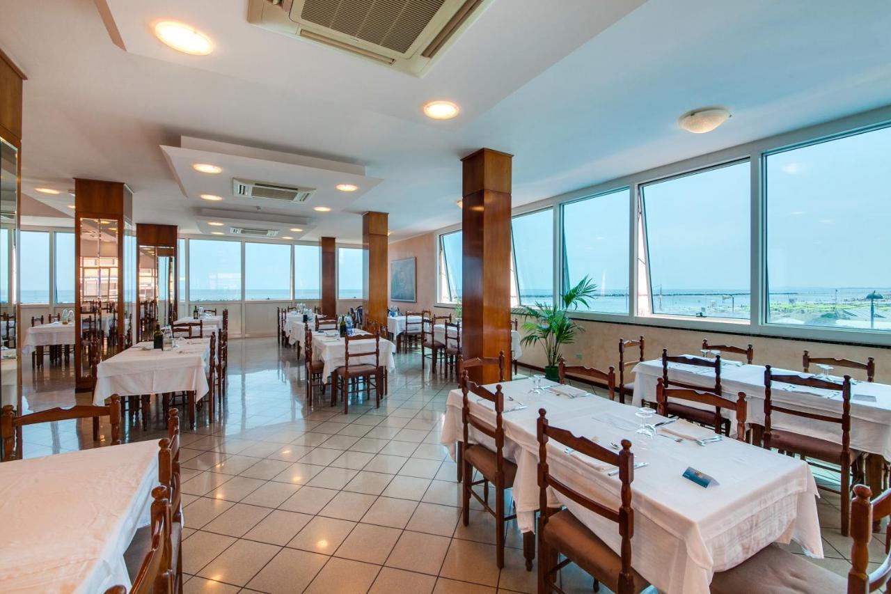 Hotel Majestic Bellaria-Igea Marina Eksteriør billede