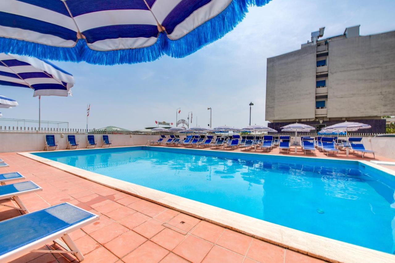 Hotel Majestic Bellaria-Igea Marina Eksteriør billede