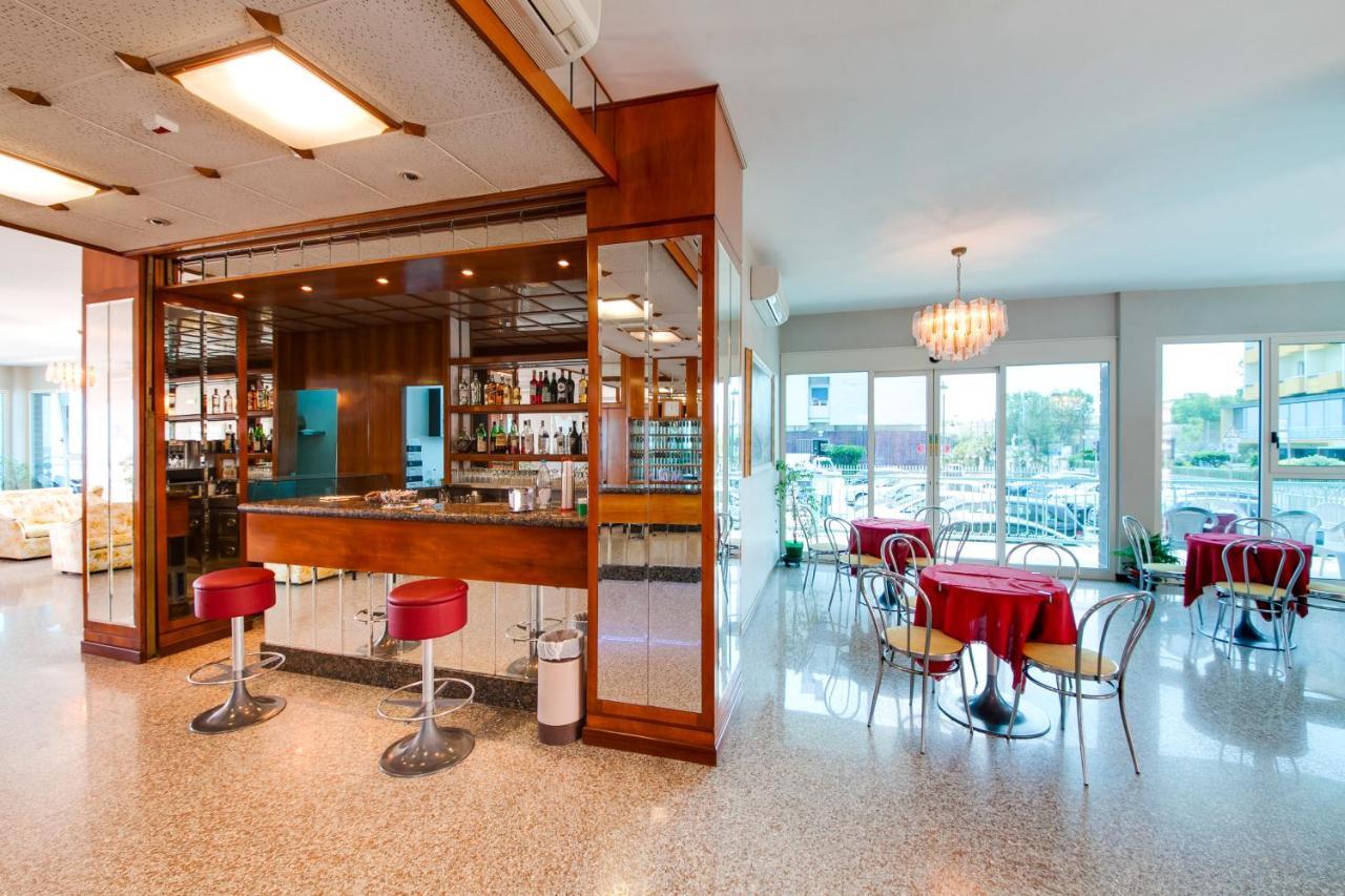 Hotel Majestic Bellaria-Igea Marina Eksteriør billede