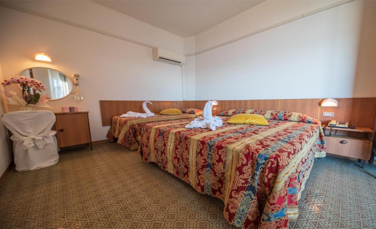 Hotel Majestic Bellaria-Igea Marina Eksteriør billede