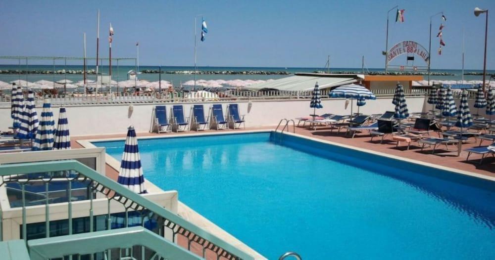 Hotel Majestic Bellaria-Igea Marina Eksteriør billede