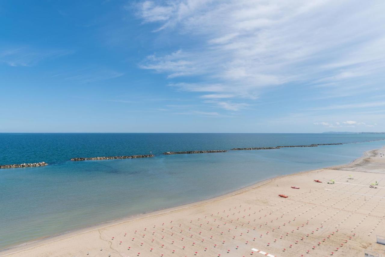 Hotel Majestic Bellaria-Igea Marina Eksteriør billede