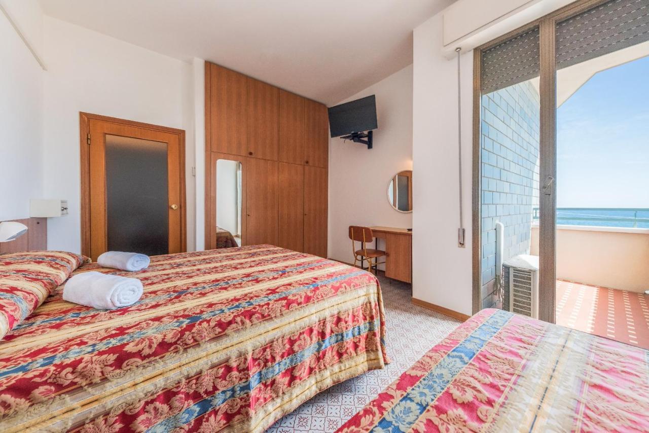 Hotel Majestic Bellaria-Igea Marina Eksteriør billede