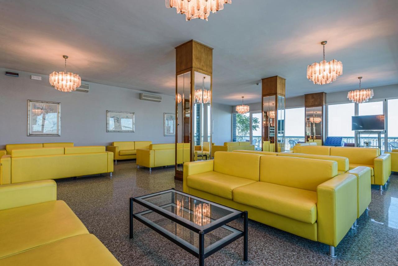 Hotel Majestic Bellaria-Igea Marina Eksteriør billede